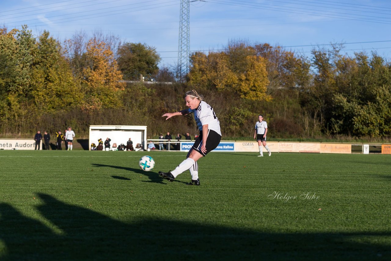 Bild 326 - Frauen TSV Vineta Audorg - SV Friesia 03 Riesum Lindholm : Ergebnis: 2:4